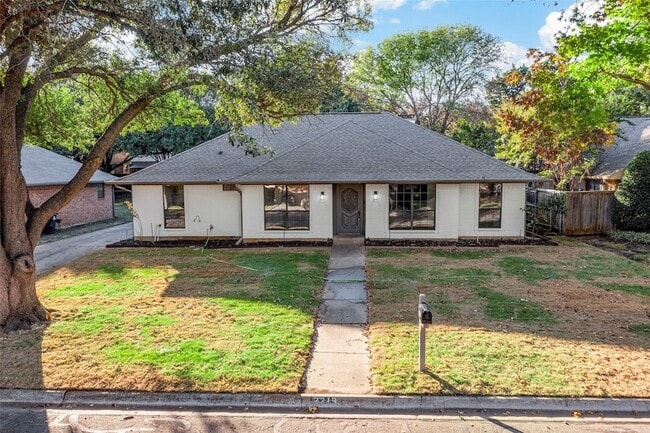 2219 N Lake Trail