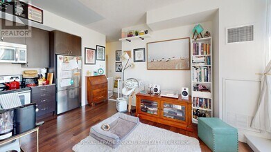 1638 Bloor St W in Toronto, ON - Building Photo - Building Photo