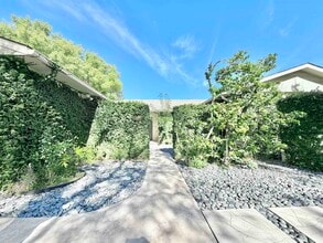 205 McPherson Dr in Laredo, TX - Building Photo - Building Photo