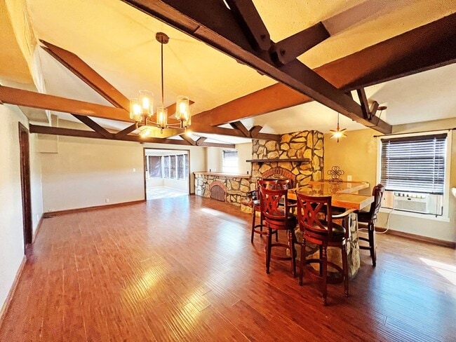 1102 W Brown St in Alpine, TX - Building Photo - Building Photo