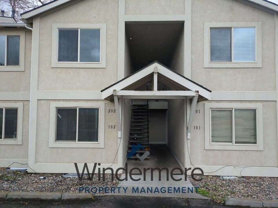 1910 J St in Walla Walla, WA - Building Photo