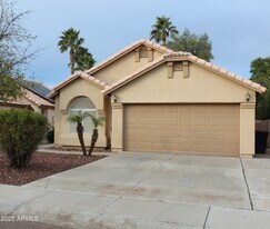 8342 W Bluefield Ave in Peoria, AZ - Building Photo
