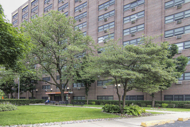 Vivian Carter Apartments in Chicago, IL - Building Photo - Building Photo