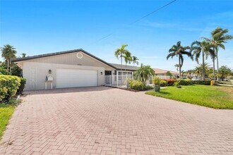 4020 NE 24th Ave in Lighthouse Point, FL - Building Photo - Building Photo