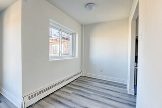 Manoir Côte Vertu in Montréal, QC - Building Photo - Building Photo