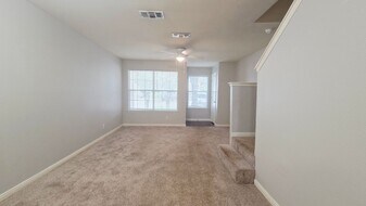 18 Autumn River in San Antonio, TX - Building Photo