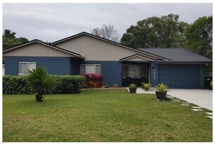 5830 Camellia Dr in Orlando, FL - Building Photo