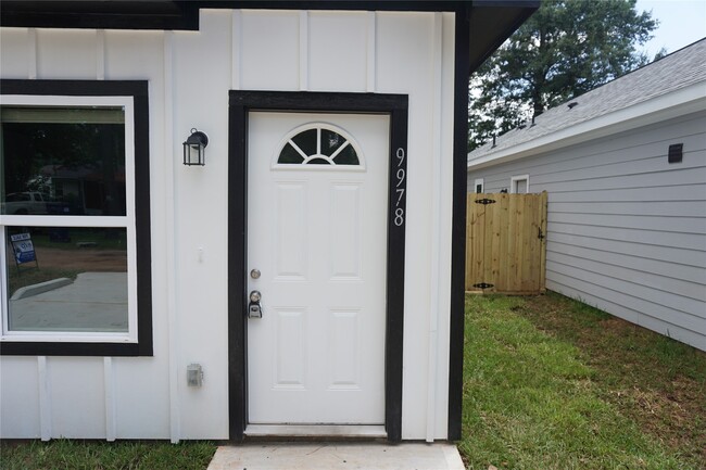 property at 9978 Calendar St