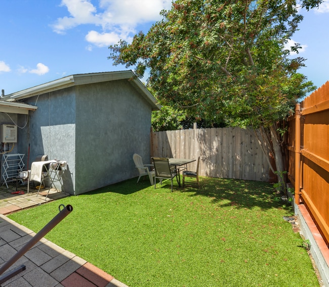 5318 Redding Rd in San Diego, CA - Building Photo - Building Photo