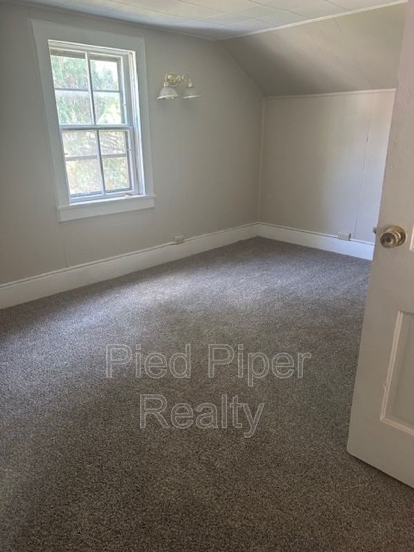404 N Nursery Ave in Freeport, IL - Building Photo - Building Photo