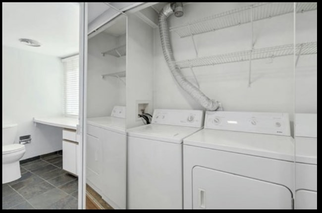 1906 Plum Grove Rd, Unit Kings Walk in Rolling Meadows, IL - Building Photo - Building Photo