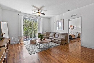250 NE 3rd Ave in Delray Beach, FL - Building Photo - Building Photo