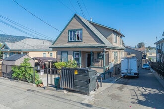 3142 Coolidge Ave in Oakland, CA - Building Photo - Primary Photo
