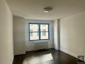 5 AVENUE in New York, NY - Building Photo - Building Photo