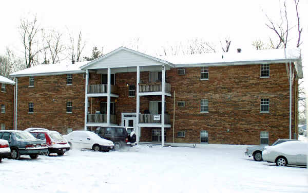 Lincoln Apartment in Williamsburg, OH - Building Photo