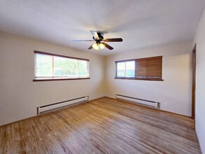 512 Camino Solano in Santa Fe, NM - Building Photo - Building Photo