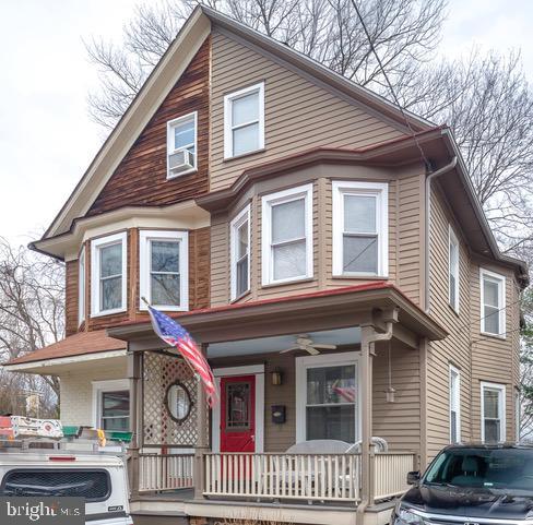 property at 3 Lee Ave