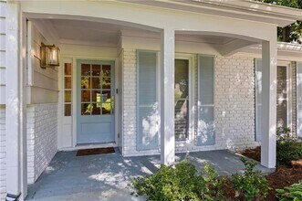 4820 Powers Ferry Rd NW in Atlanta, GA - Building Photo - Building Photo