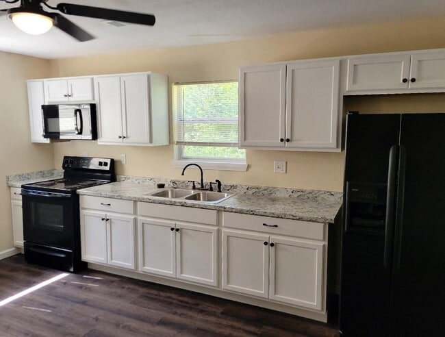 15500 FM1725 in Cleveland, TX - Building Photo - Building Photo