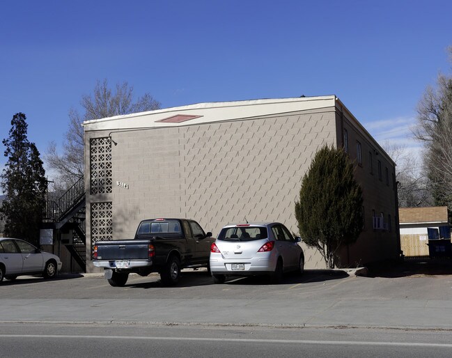 Village in Colorado Springs, CO - Foto de edificio - Building Photo