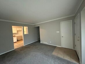 15755 Woodbine Ave in Redford Township, MI - Building Photo - Building Photo