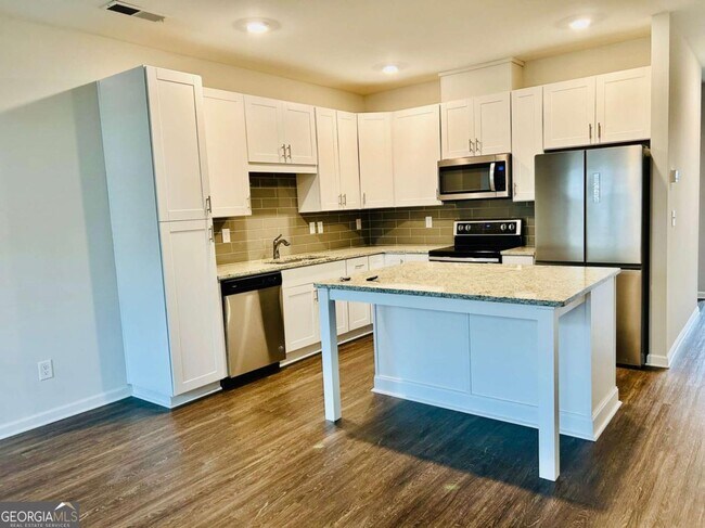 4519 Rutledge Dr in Oakwood, GA - Building Photo - Building Photo