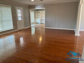 2661 Oxford Ave in San Angelo, TX - Building Photo - Building Photo