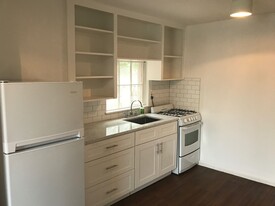 1807 Garden St in Austin, TX - Building Photo