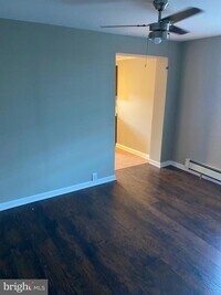 3260 Livingston St photo'