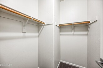 2090 S Dorsey Ln in Tempe, AZ - Building Photo - Building Photo