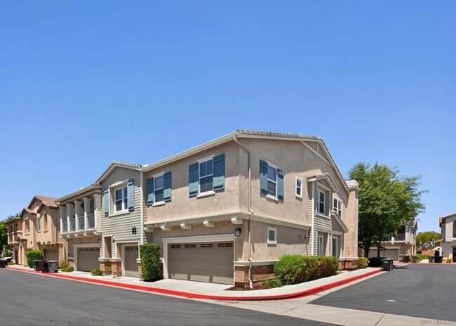 42921 Avenida Amistad