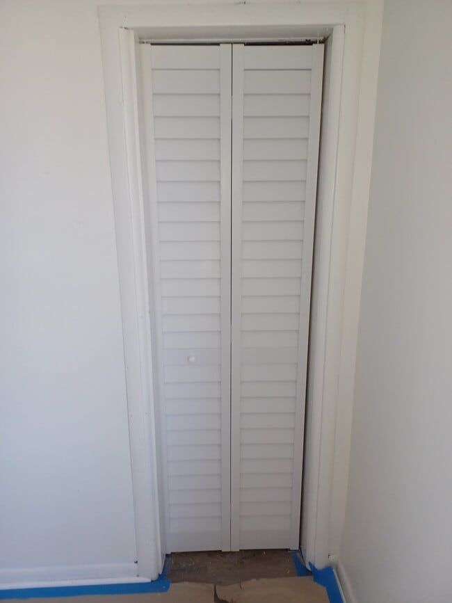 5811 S Kolmar Ave in Chicago, IL - Building Photo - Building Photo