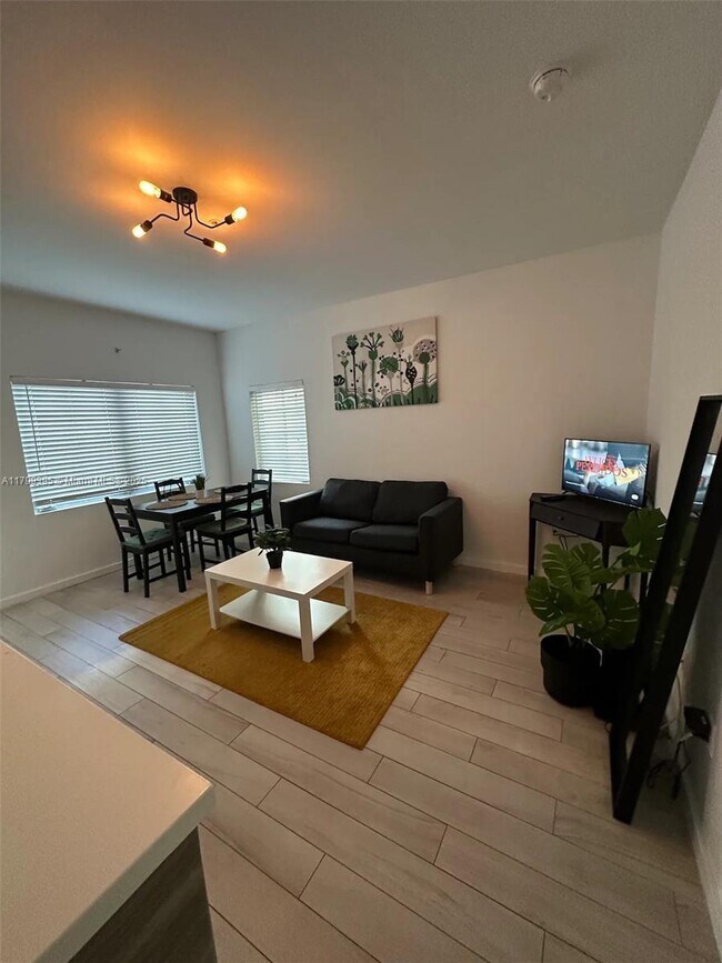 1450 Meridian Ave in Miami Beach, FL - Building Photo - Building Photo