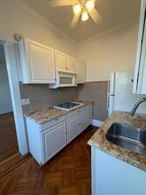 207 Jewett Ave in Jersey City, NJ - Building Photo - Building Photo