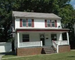 13205 Cranwood Park Blvd in Garfield Heights, OH - Building Photo