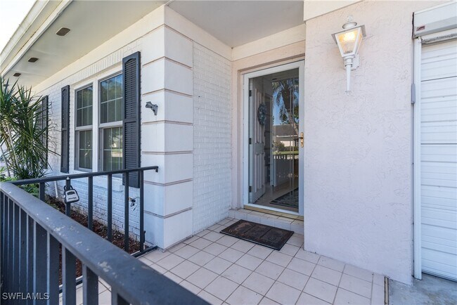 1252 S Brandywine Cir in Ft. Myers, FL - Building Photo - Building Photo