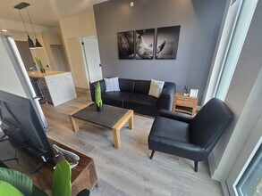 30 Mutual St, Unit SI ID1375288P in Toronto, ON - Building Photo - Building Photo