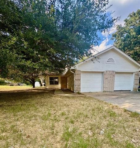 property at 917 Wood Trail