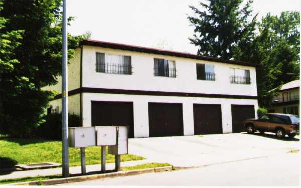 2220 O St NE in Auburn, WA - Building Photo