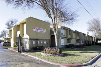 Little Brook Apartments in Garland, TX - Foto de edificio - Building Photo