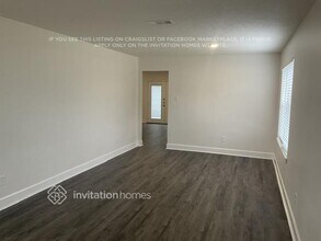 1802 Oak Valley Dr in Kemah, TX - Building Photo - Building Photo