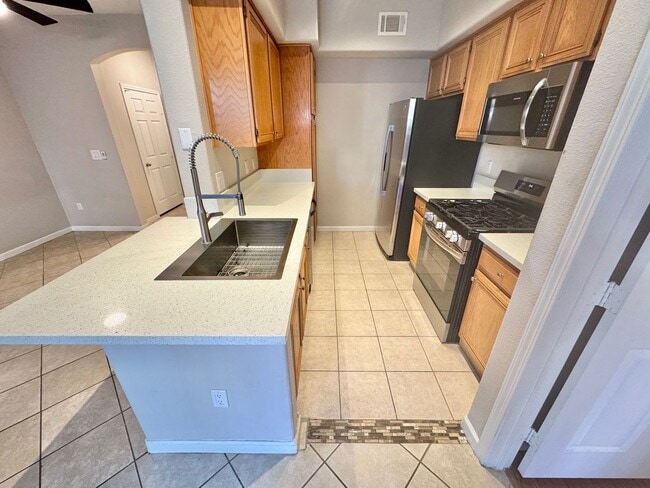 7135 S Durango Dr in Las Vegas, NV - Foto de edificio - Building Photo