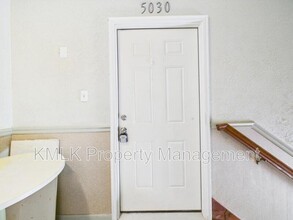 5030 Winthrop Dr in Austintown, OH - Foto de edificio - Building Photo