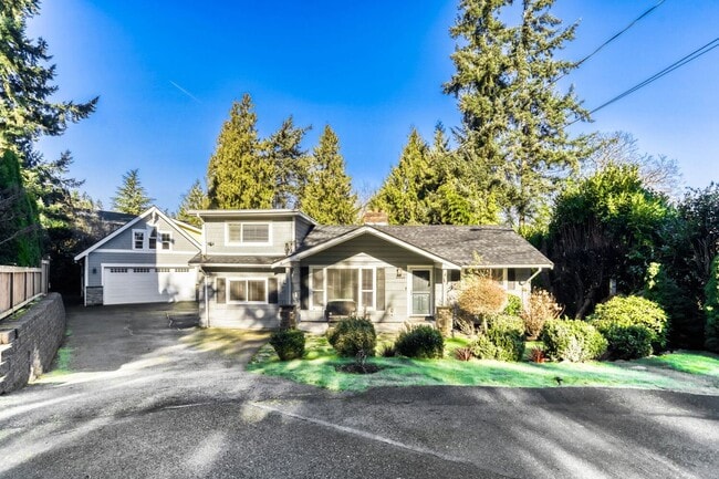 property at 10020 SE 7th St