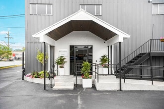 Redamo Suites in New Orleans, LA - Foto de edificio - Building Photo