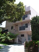 832 N Hayworth Ave, Unit 1 in Los Angeles, CA - Building Photo