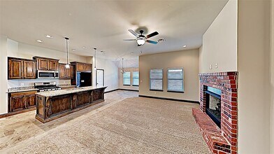 11025 SW 33rd St in Yukon, OK - Building Photo - Building Photo