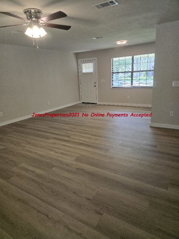 1318 Crooked Creek Dr in Lufkin, TX - Building Photo - Building Photo