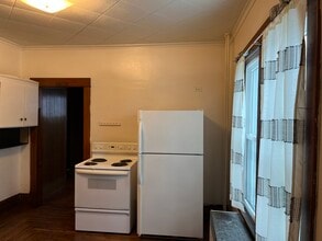 417 Elm St, Unit Apt 1 in Spooner, WI - Building Photo - Building Photo