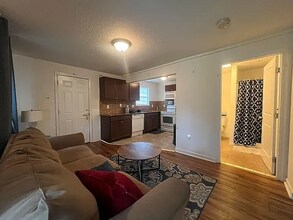 702 Mitchell Dr in Myrtle Beach, SC - Building Photo - Building Photo